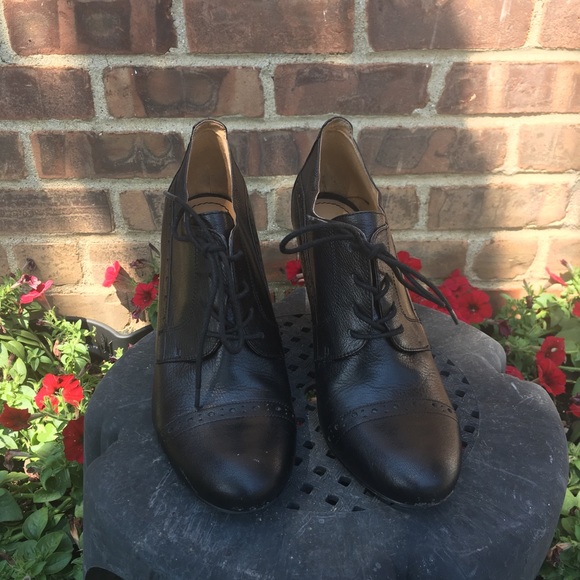 Size 10 Nine West Black Leather Wedges - Picture 5 of 10